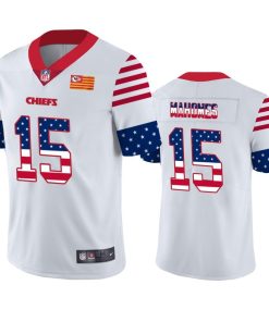 Kansas City Chiefs #15 Patrick Mahomes White Nike Team Logo USA Flag Vapor Untouchable Limited NFL Jersey